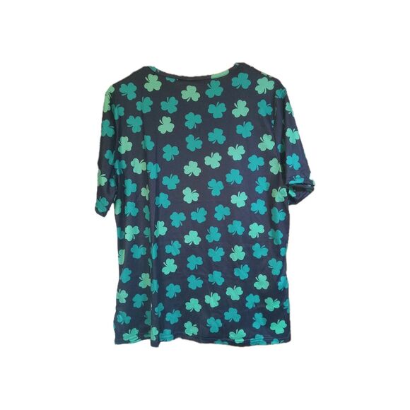 Roshop V-Neck St Patrick Day Scrubs With Pockets Lucky Clover, Large - Picture 4 of 7